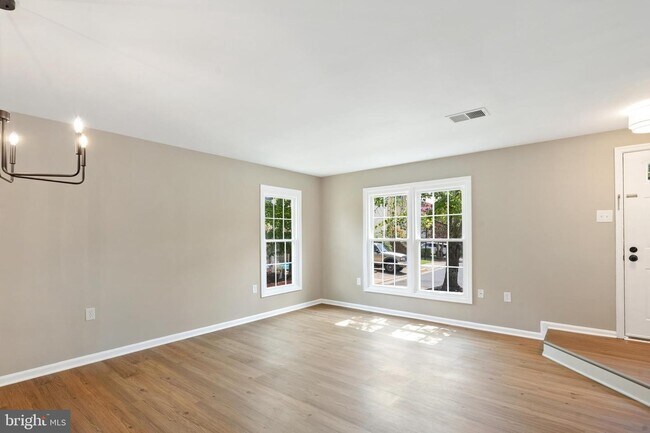 Foto del edificio - 7422 Barbados Ln