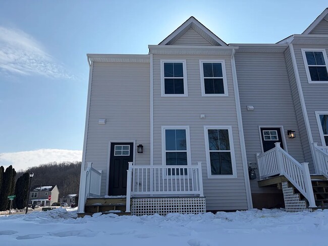 Building Photo - 101 Abramo Victor Dr