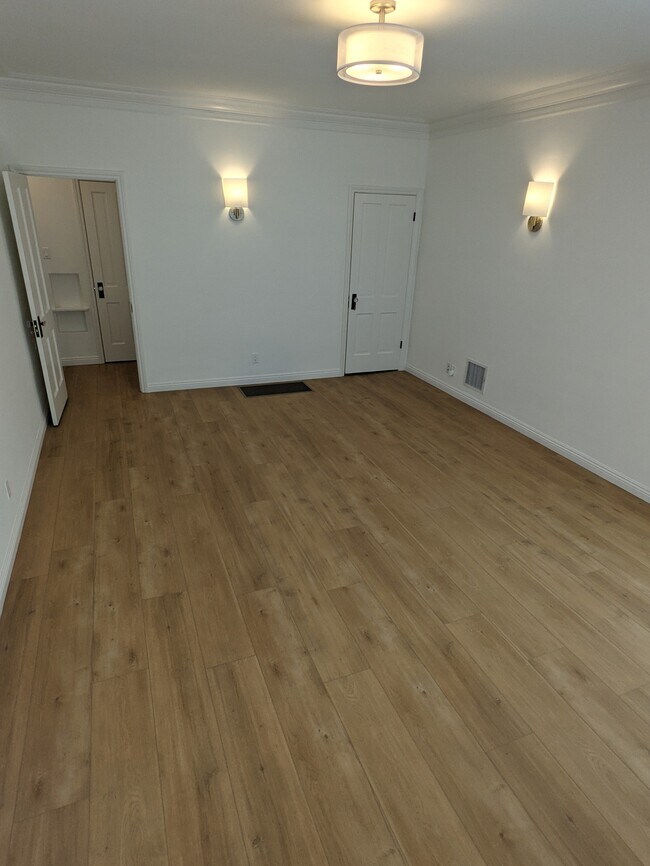 Foto del edificio - 8311 W 1st St