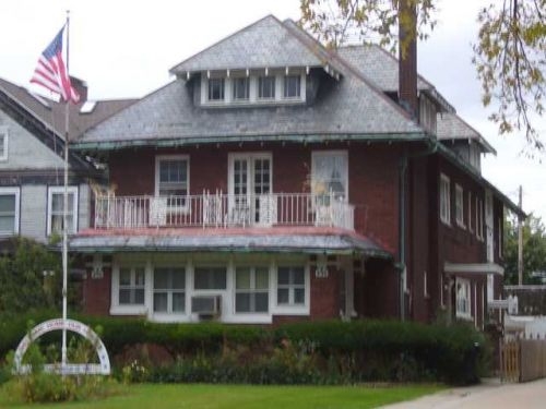 Primary Photo - 496 Richmond Ave