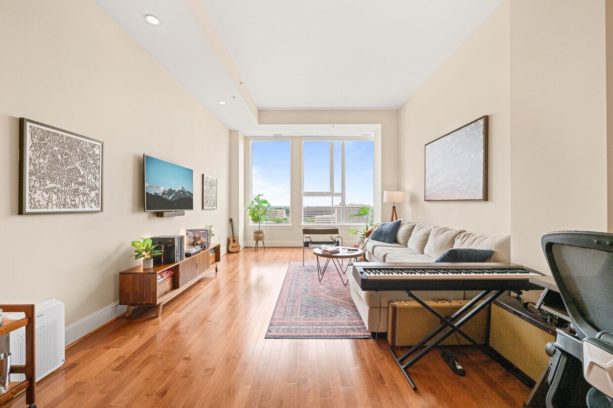 Foto principal - 400 W North St