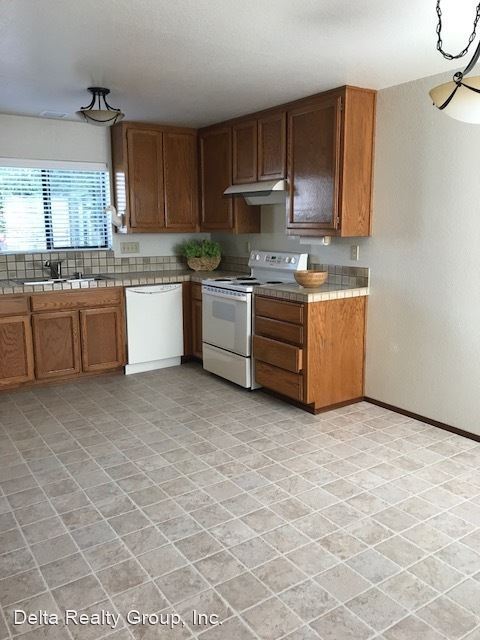 Building Photo - 3 br, 3 bath House - 2136 Clipper Ship Drive
