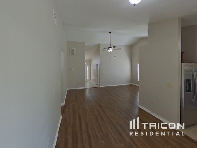 Building Photo - 3323 W Marcum St