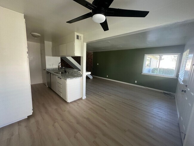 Foto del edificio - 3673 Park Dr
