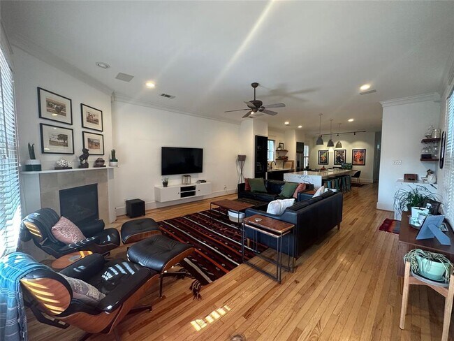 Foto del edificio - 817 Rutland St