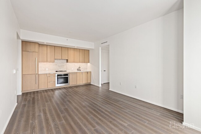 Building Photo - 543 W 122nd St