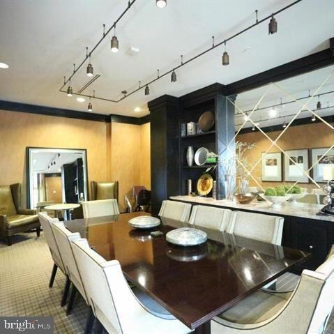 Foto del edificio - 8220 Crestwood Heights Dr