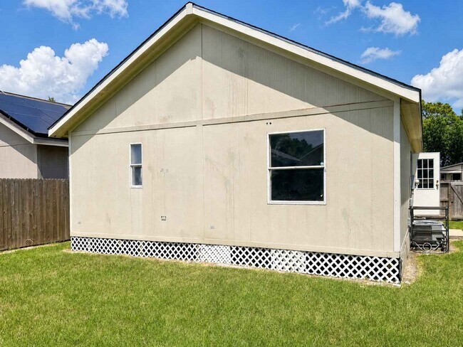 Foto del edificio - 11919 Kingslake Forest Dr