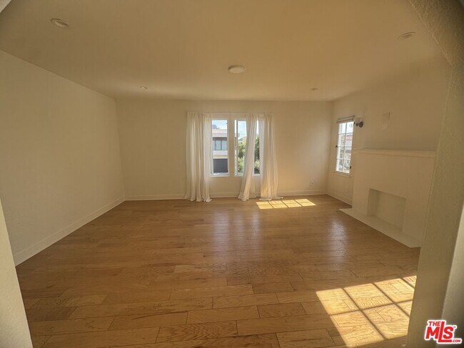 Foto del edificio - 8263 4th St