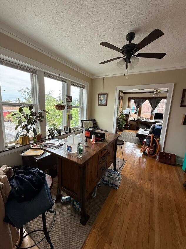 Foto principal - 4608 N Kildare Ave