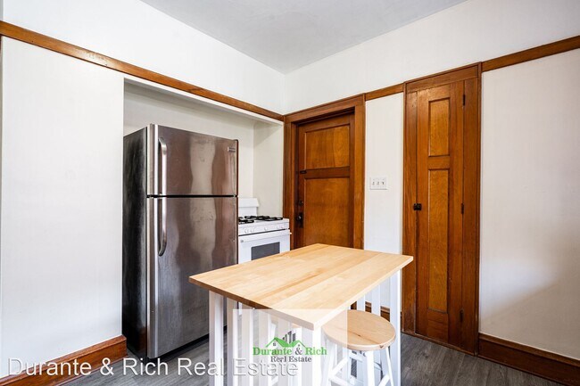 Building Photo - 2 br, 1 bath House - 1532 N Hawley Road