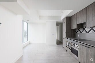 Building Photo - 5 Lakeview Ave