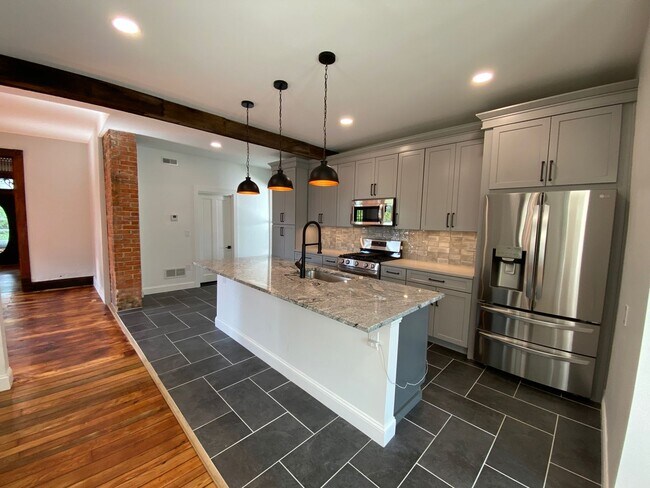 Foto del edificio - Renovated House in the Old North!