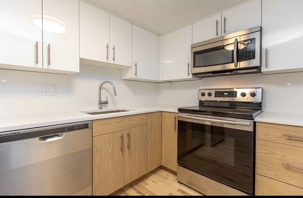 Primary Photo - 278 Beacon St