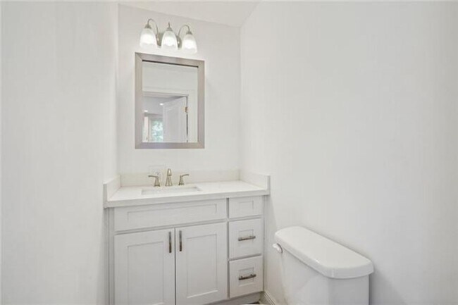 Foto del edificio - Stunning 5 bed/5 bath Lux renovation