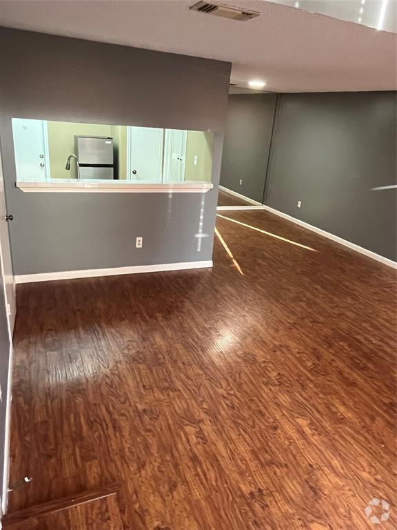 Building Photo - 13724 Hollowgreen Dr