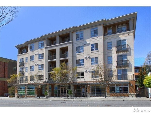Foto del edificio - 111 108th Ave NE