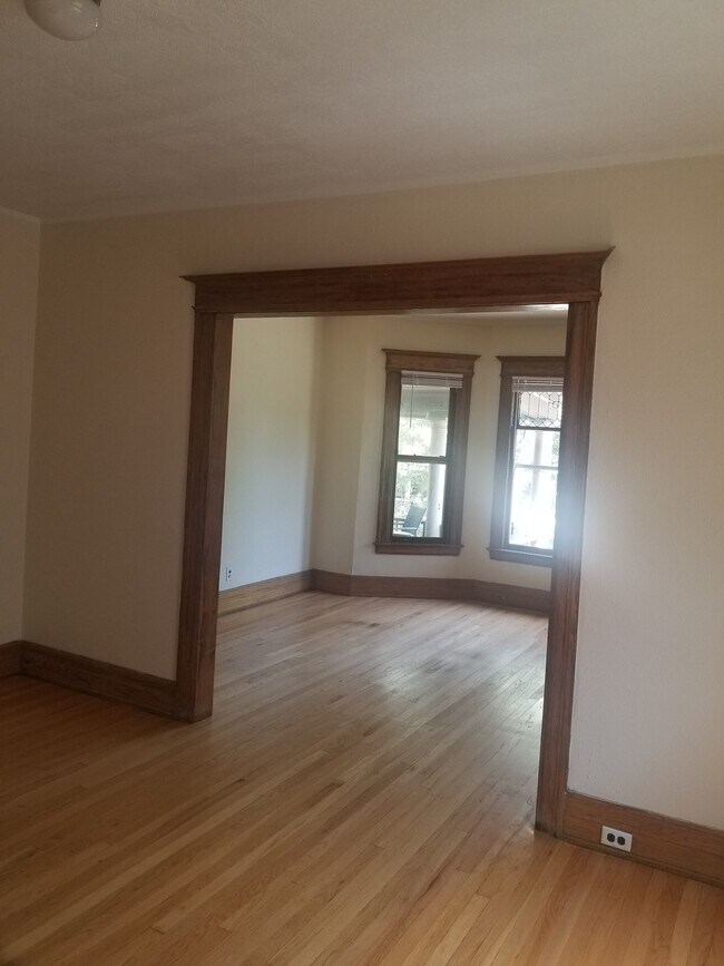 Foto del edificio - 4529 Commonwealth St