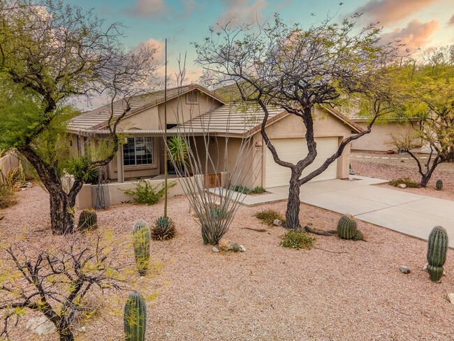 Building Photo - Saguaro Ridge