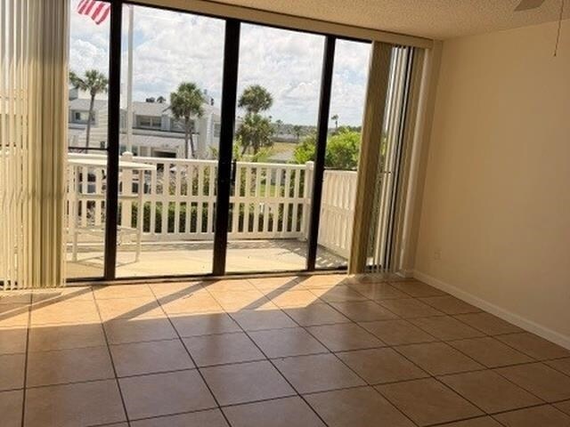 Foto del edificio - 3580 S Ocean Shore Blvd