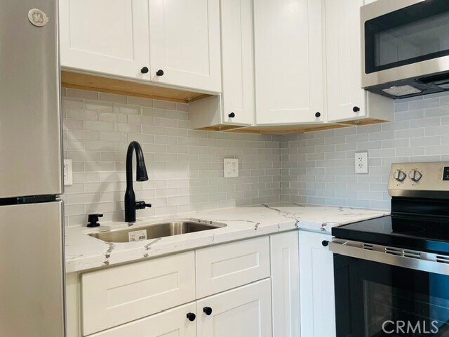 Foto del edificio - 4152 N Business St