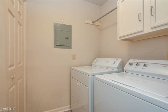 Foto del edificio - 2 br, 2 bath House - 704 Constance Woods Dr