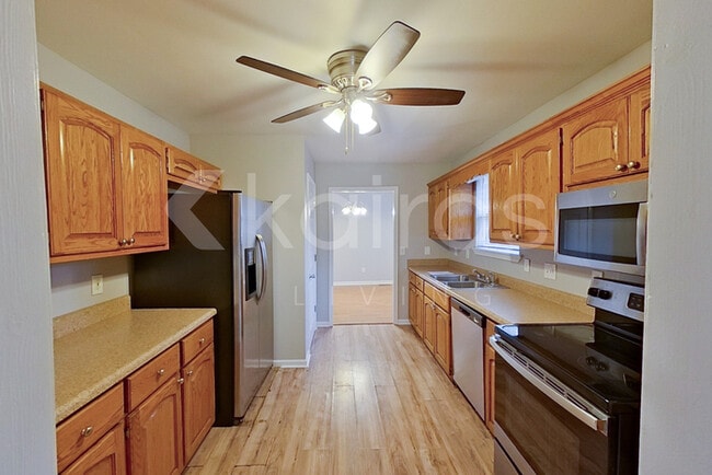 Foto del edificio - 516 22nd Ln NE