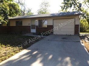 Building Photo - 2010 Hailey Ln