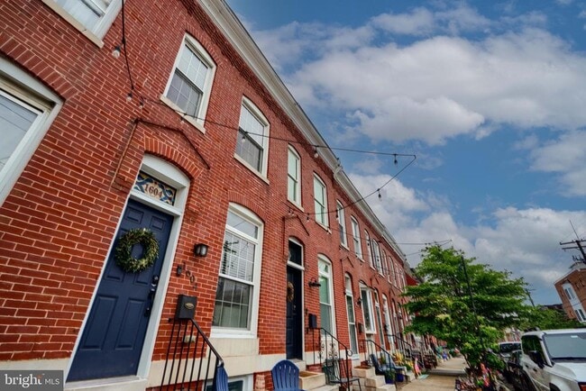 Building Photo - 1604 E Clement St
