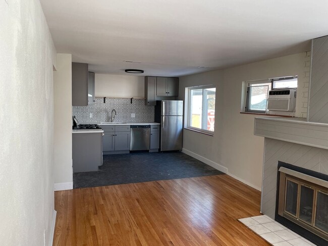Building Photo - Great 2 Bed 1 Bath Speer/ Country Club