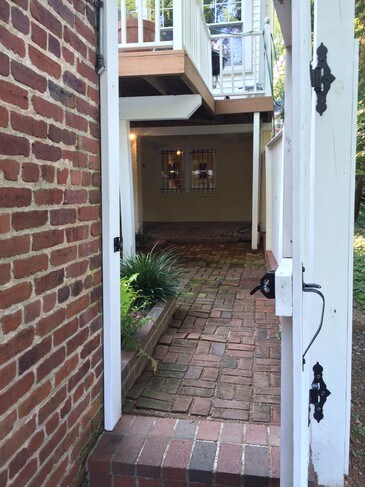 Private gate - 1937 38th St NW