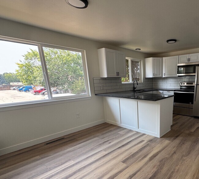 Building Photo - 804 Meeker St