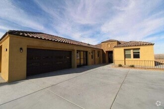 Building Photo - 56920 Hidden Gold Ct