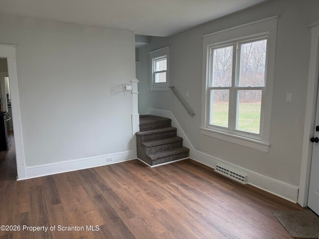 Building Photo - 1156 Murray St