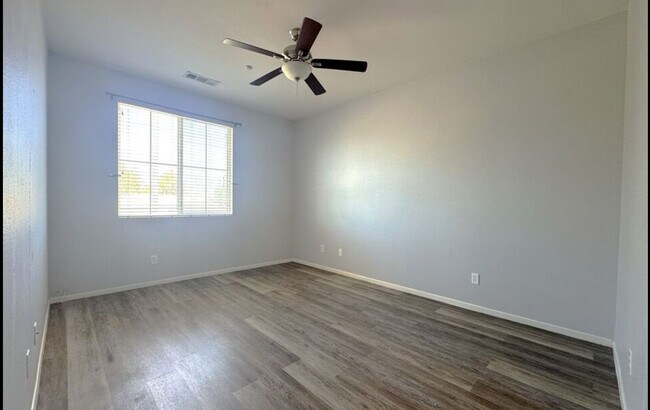 Foto del edificio - 314 Breezy Pl