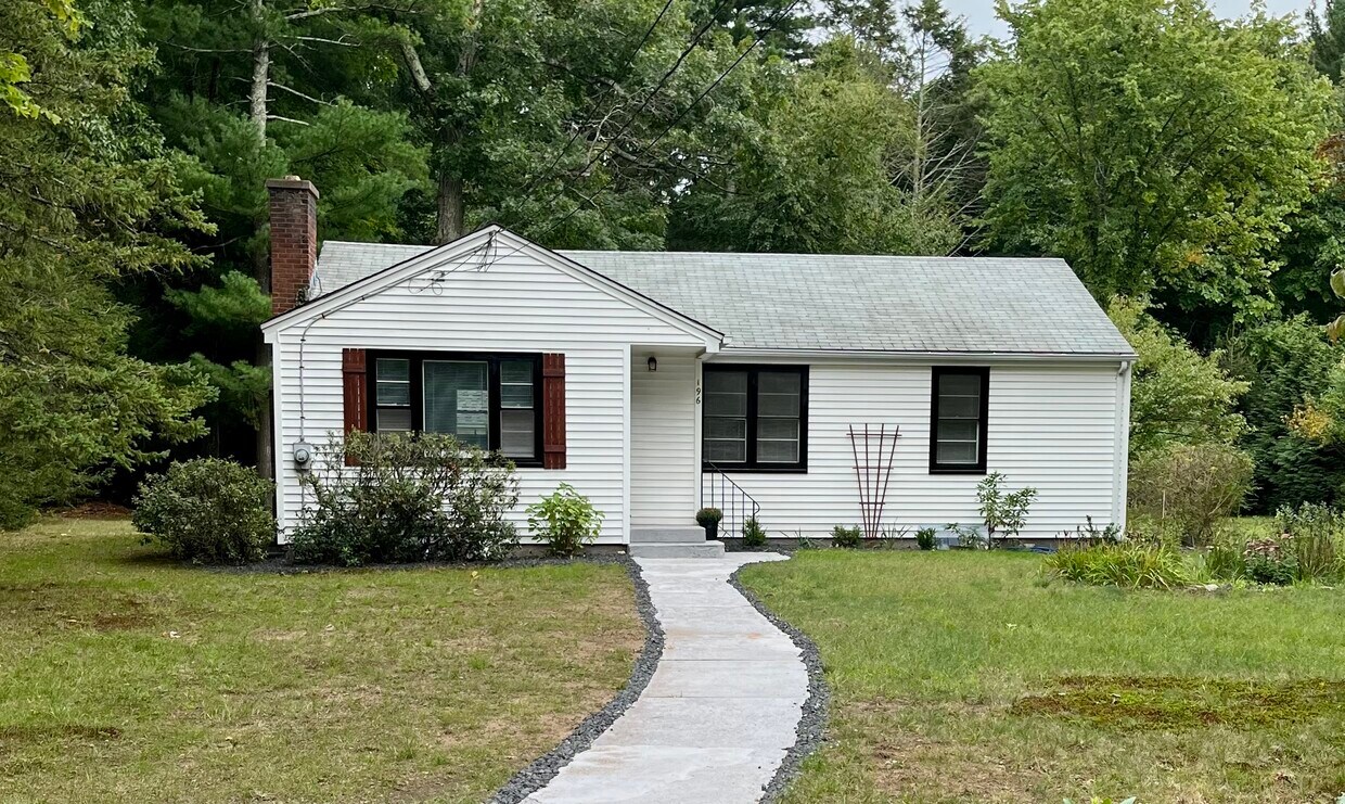 Primary Photo - 196 Forest Ln
