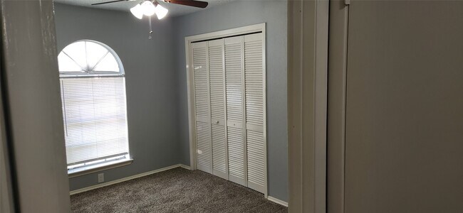 Foto del edificio - 10115 Enchanted Stone Dr