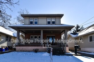 Building Photo - 30 E 4th Ave