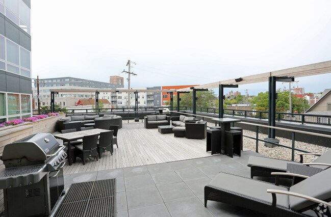 Terraza en azotea - The Standard @ East Library