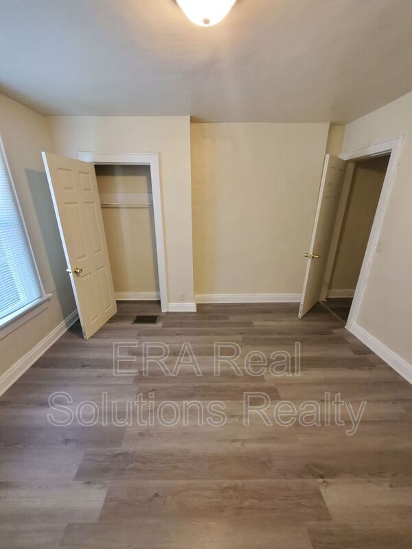 Building Photo - 659 Southwood Ave