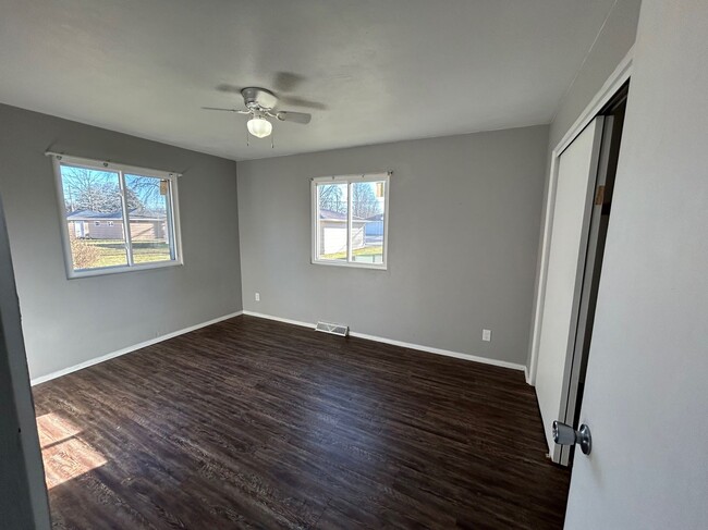 1st Bedroom - 1719 Silvercrest Dr