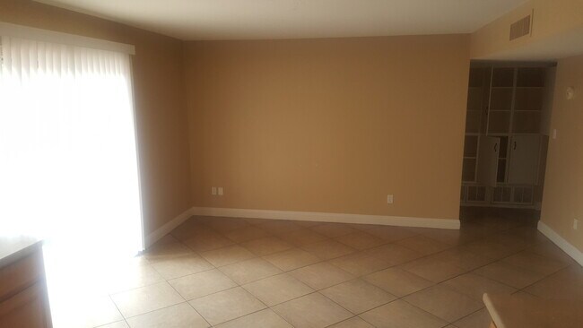 Foto del edificio - Nice 3 bedroom home ready for immediate mo...