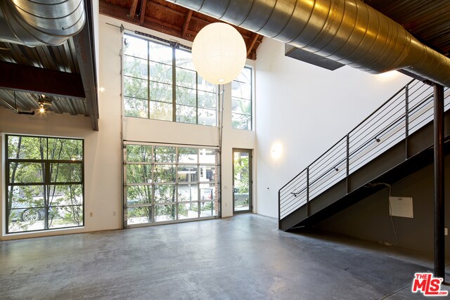 Foto principal - 1046 Princeton Dr
