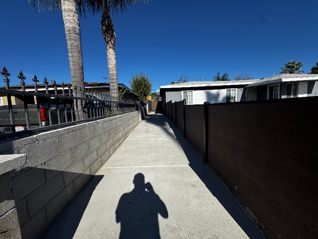 Building Photo - 1976 W 18th St