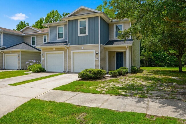 Foto del edificio - Beautiful TownHome