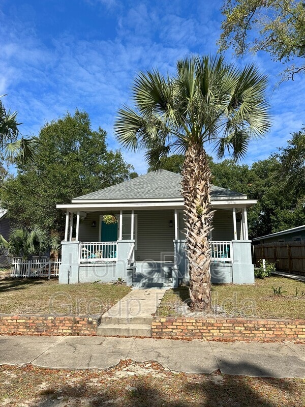 Primary Photo - 1006 W Chase St