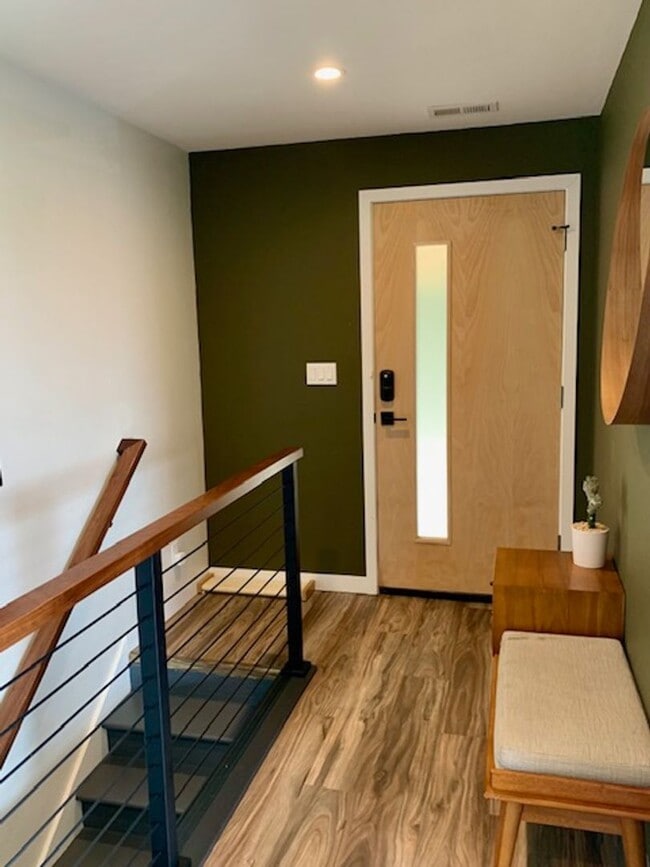 Building Photo - Modern 4 Bedroom Magnolia Stunner