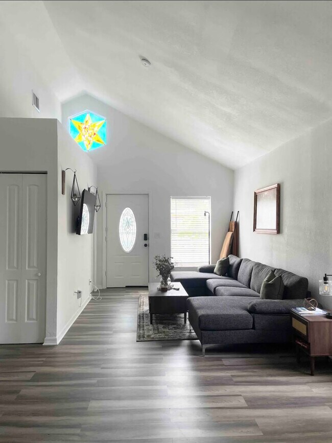 Foto del edificio - 7309 N Huntley Ave