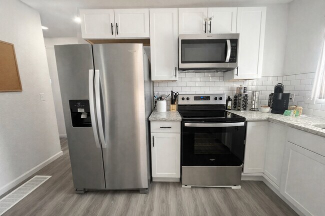 Building Photo - 15 N Corona St