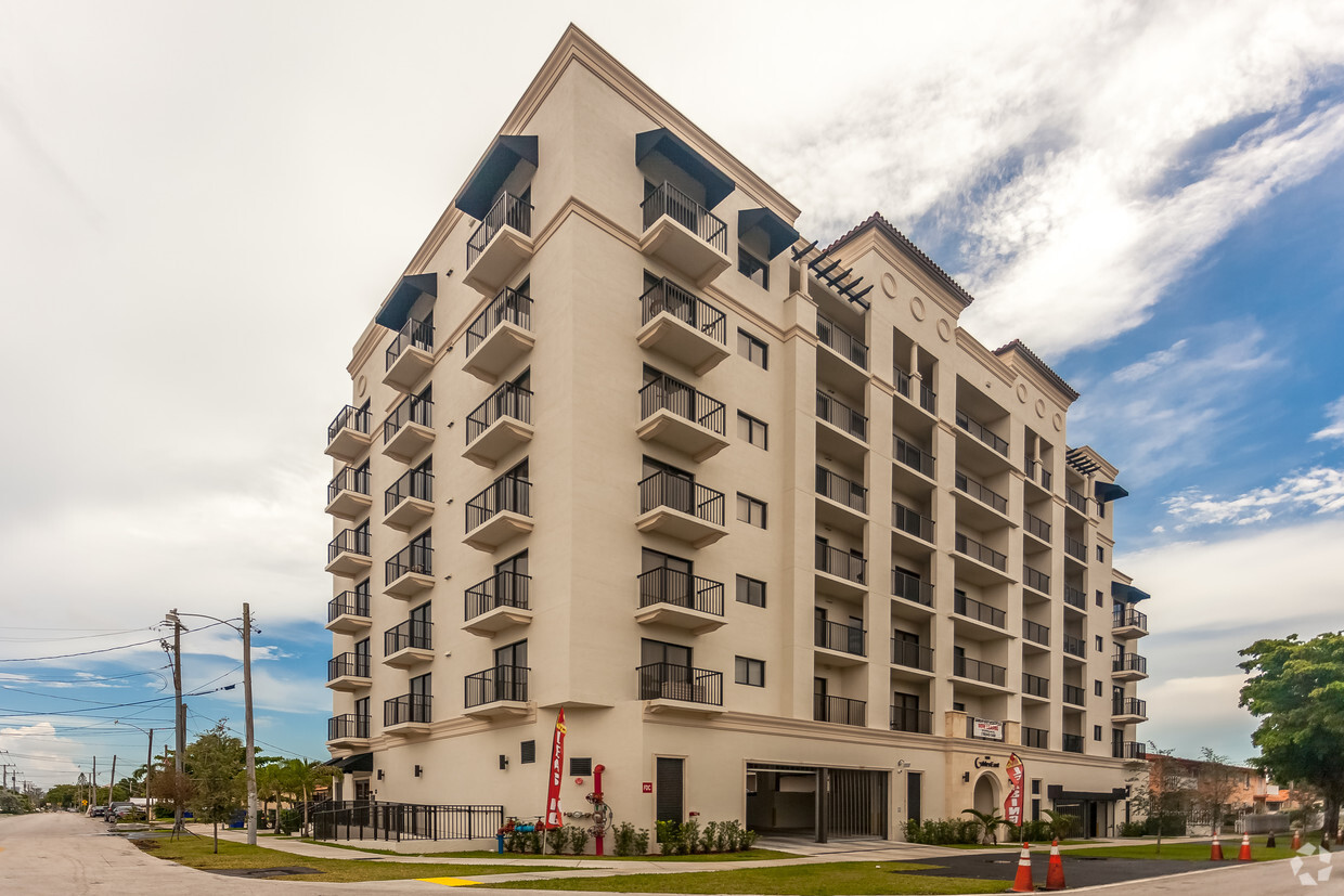 Primary Photo - Gables East Apartments